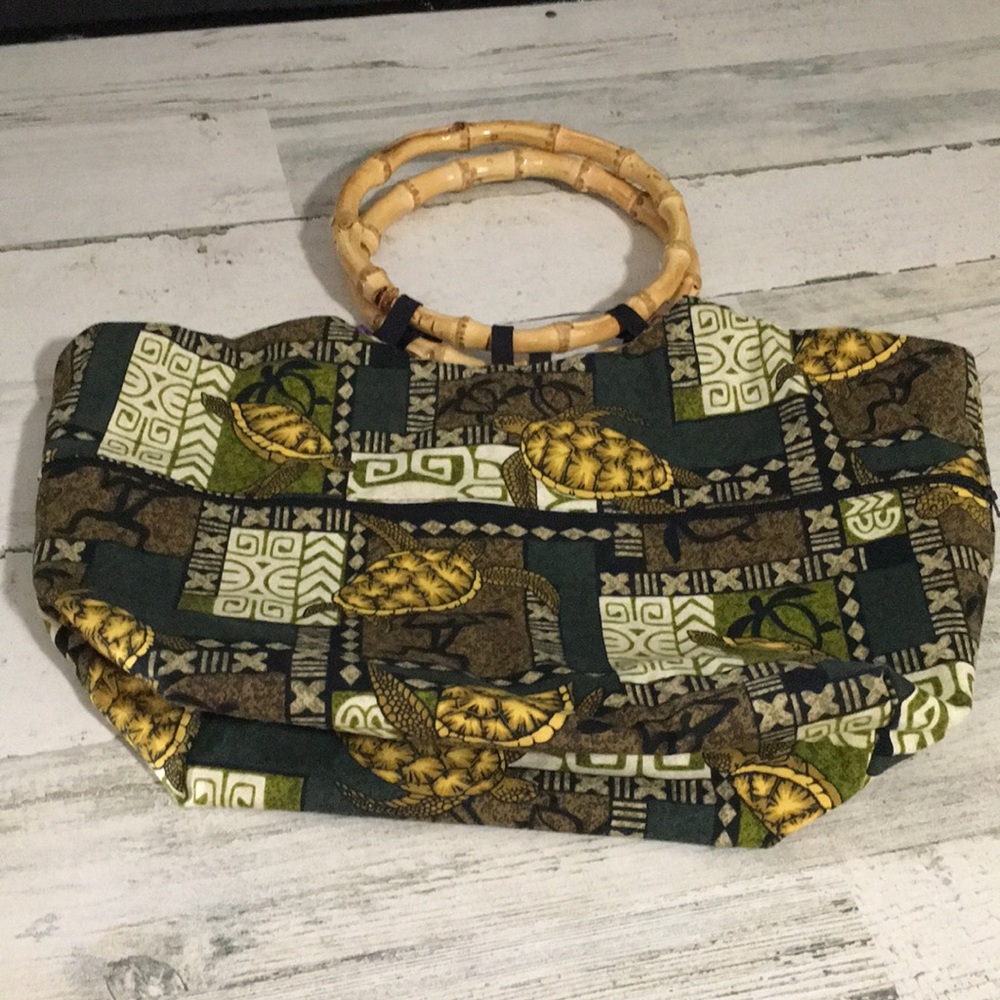 Hawaiian Accent Made in Hawaii bamboo handle cloth bag 16” inside zipper pocket